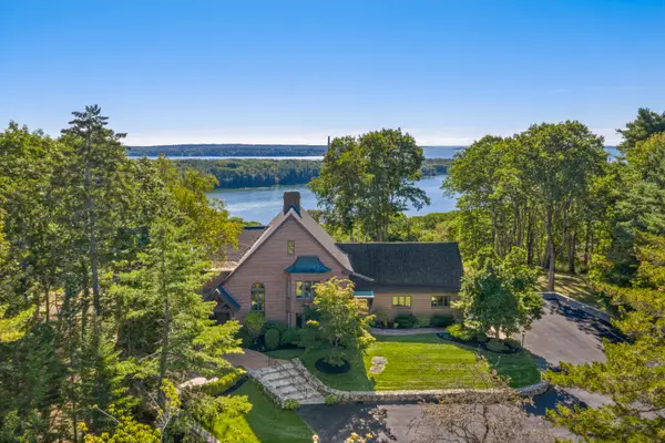 10 Fairwind Lane Extension, Cumberland, ME 04110
