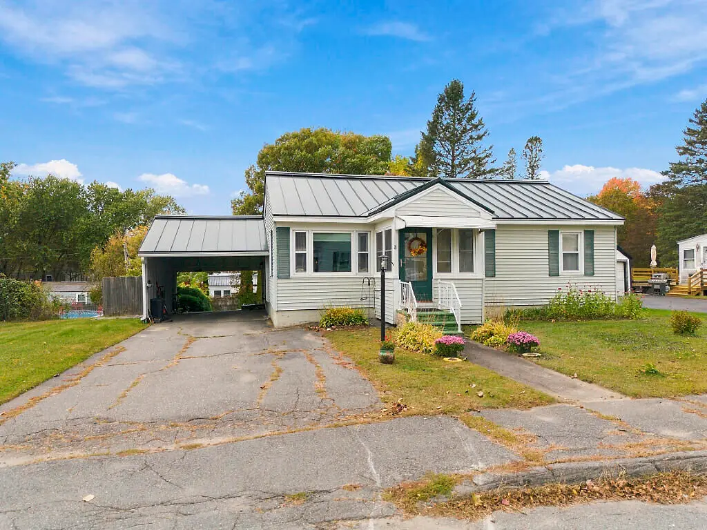 8 Chadwick Street, Winslow, ME 04901 - #1