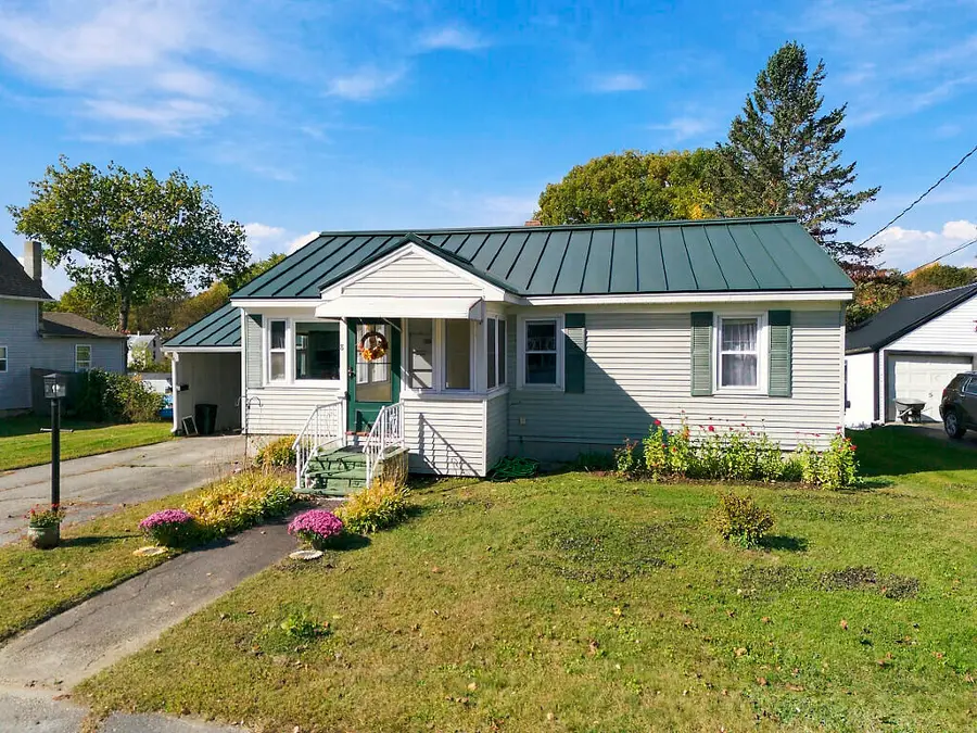 8 Chadwick Street, Winslow, ME 04901 - #3