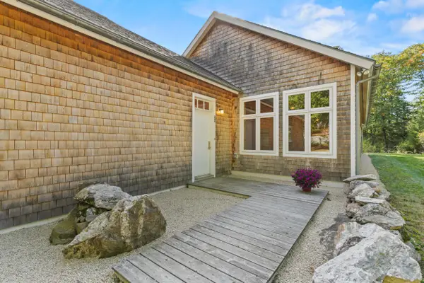 25 River Rock Lane, Freeport, ME 04032