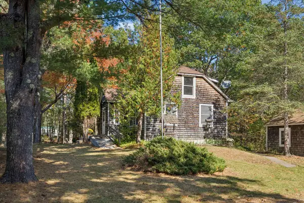 257 River Road, Richmond, ME 04357
