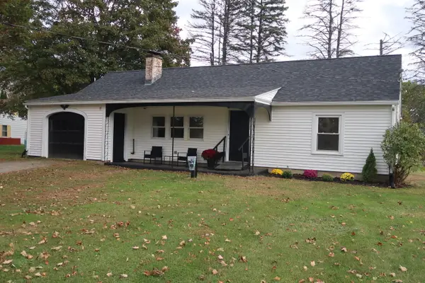 695 W River Road, Augusta, ME 04330