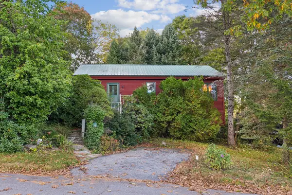 5 Acorn Street, Gorham, ME 04038