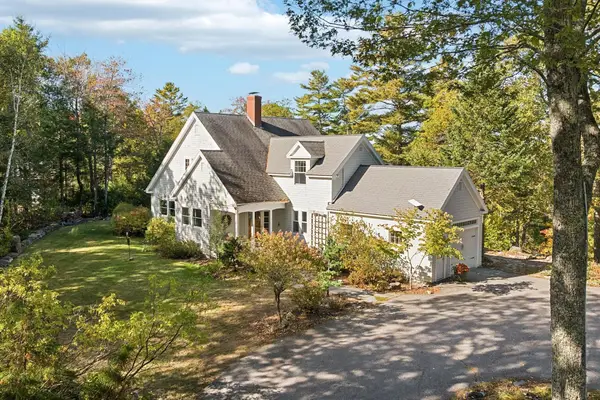 51 Cranberry Ridge Road, Freeport, ME 04032