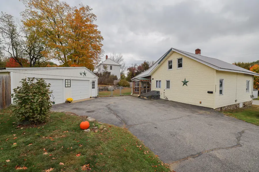 9 Carver Street, Mexico, ME 04257 - #3