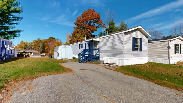9 Autumn Lane, Lewiston, ME 04240