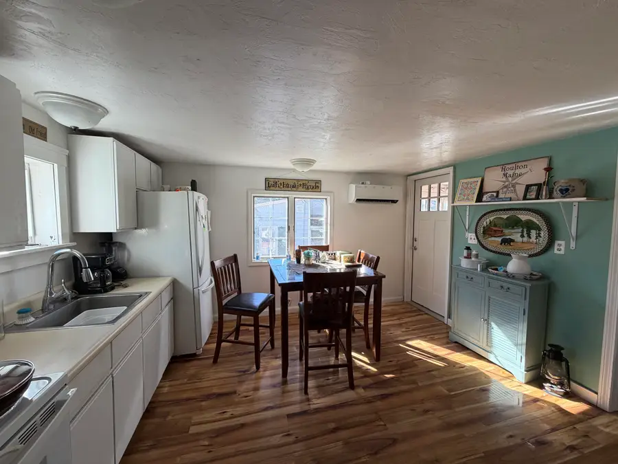 33 Charles Street, Houlton, ME 04730 - #2