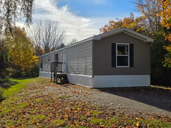 3 Pond Road, Searsport, ME 04974