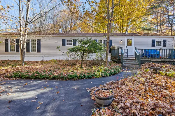 1147 Post Road, Bowdoinham, ME 04008