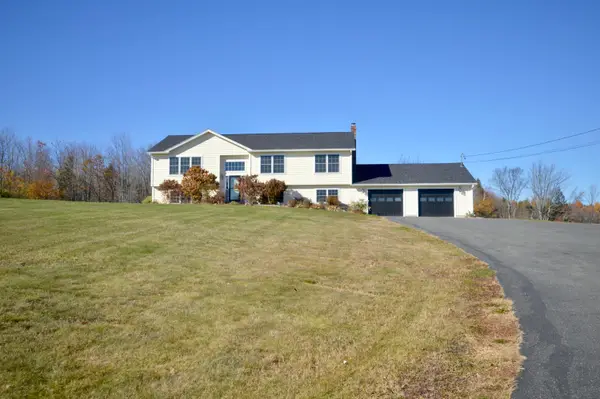 10 Bog Road, Hermon, ME 04401