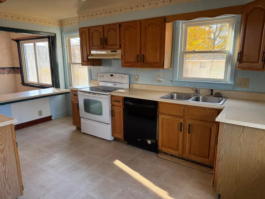 46 Ridge Road, Waterville, ME 04901 - #3