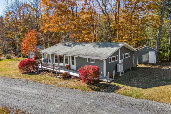 30 N Bay Lane #4, Rome, ME 04963
