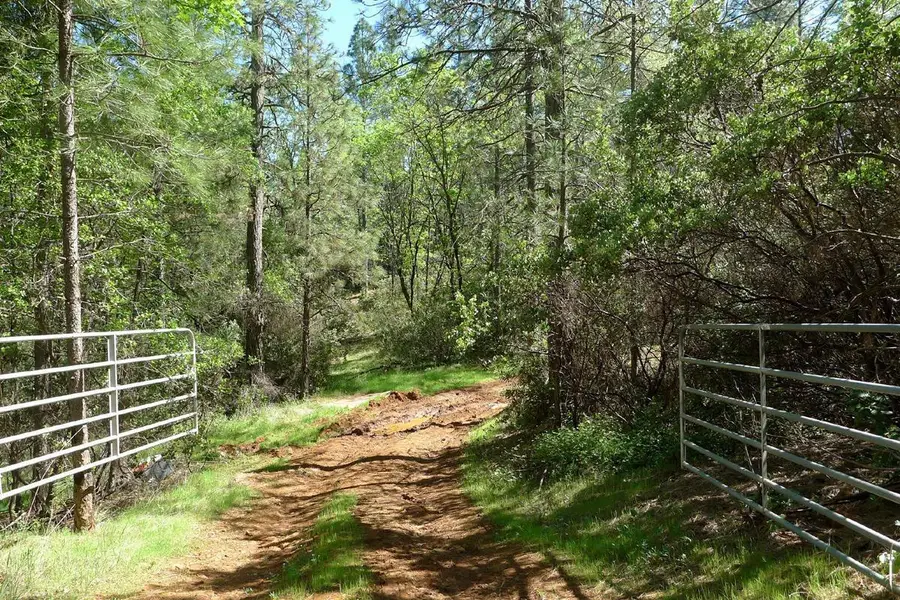 13555 Providence Way, Dobbins, CA 95935 - Image #2