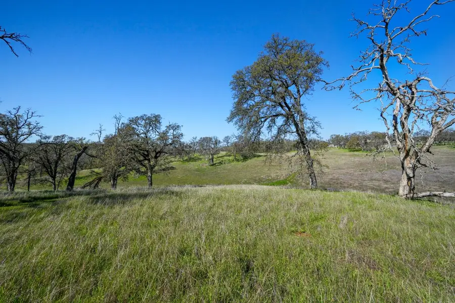 18700 N Matthew Road, Wheatland, CA 95692 - Image #2