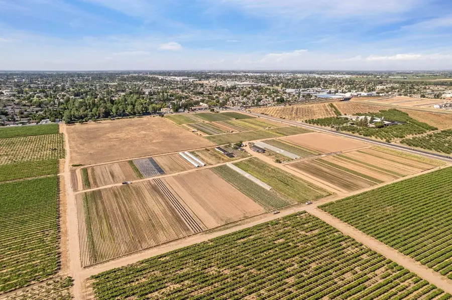 13101 N West Lane, Lodi, CA 95240 - Image #2