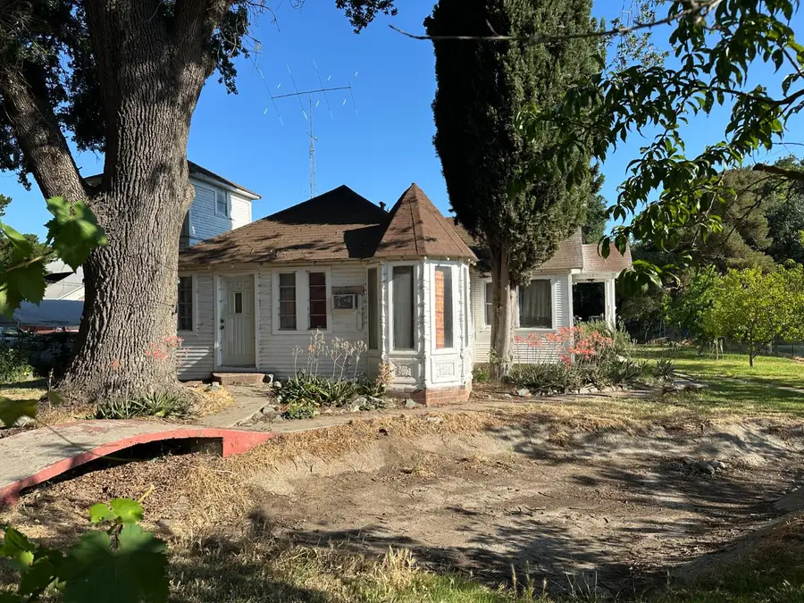 27925 Thornton Road, Thornton, CA 95686 - Image #2