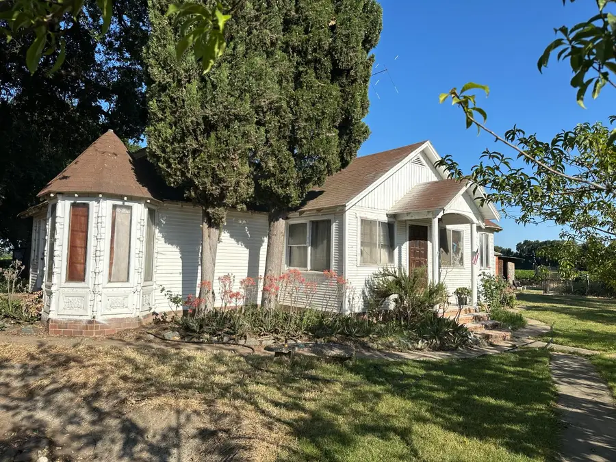 27925 Thornton Road, Thornton, CA 95686 - Image #3