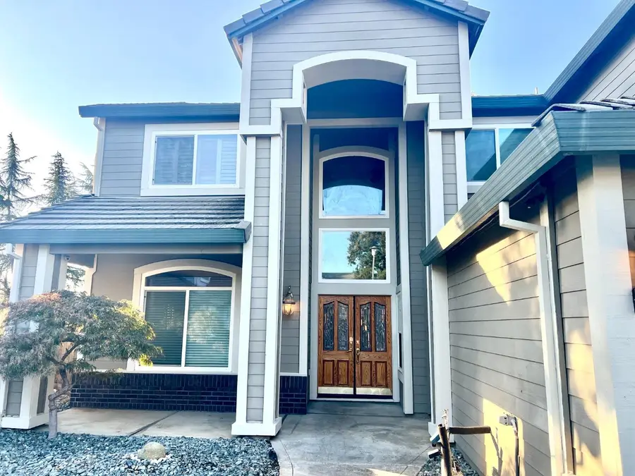 8770 Bottlebrush Court, Elk Grove, CA 95624 - Image #2