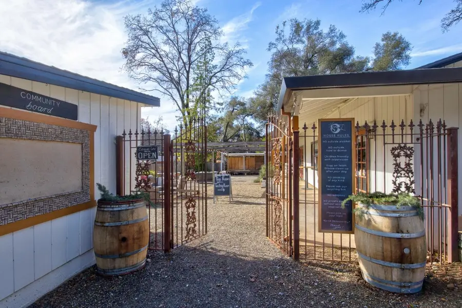 22004 Parrots Ferry Road, Sonora, CA 95370 - Image #3