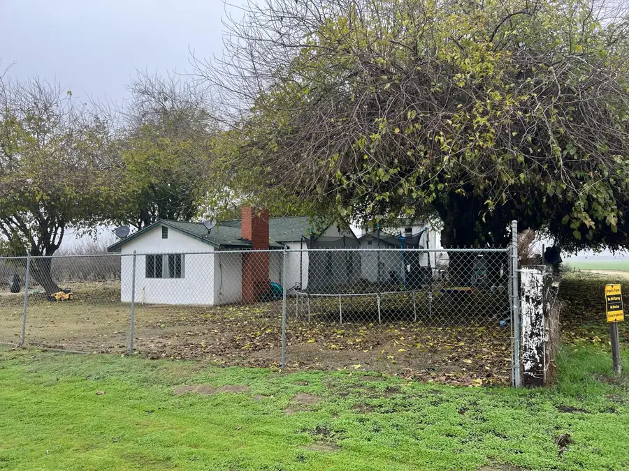 15238 Sunset Drive, Livingston, CA 95334 - Image #2