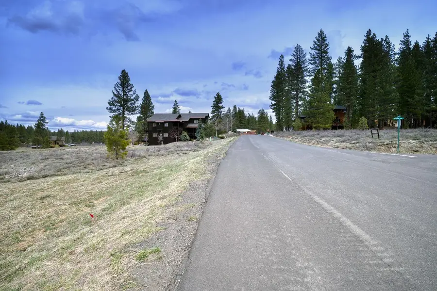 10554 Courtenay Lane, Truckee, CA 96161 - Image #3
