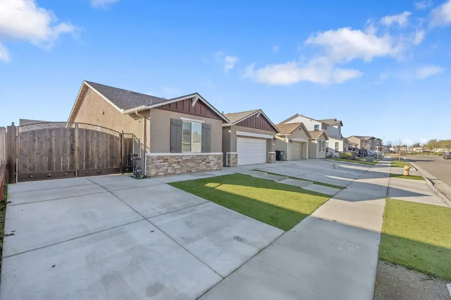 3541 E Laura Court, Visalia, CA 93292 - #3