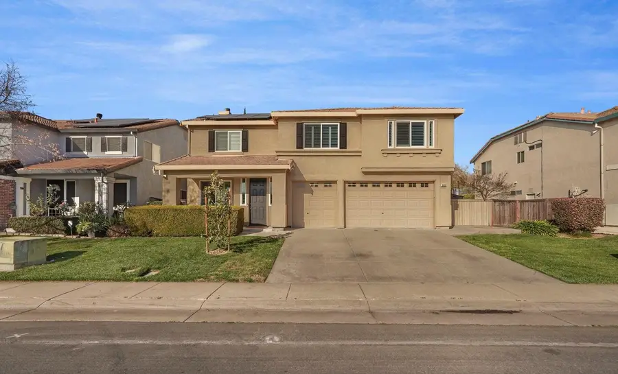 6439 Brook Hollow Circle, Stockton, CA 95219 - Image #2