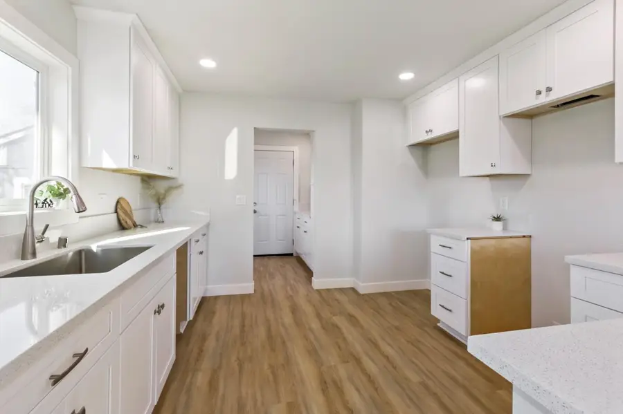 1757 Kenwood Street, Sacramento, CA 95815 - #3