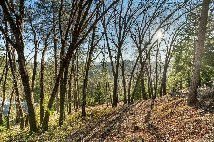 16929 Lawrence Way, Grass Valley, CA 95949 - Image #2