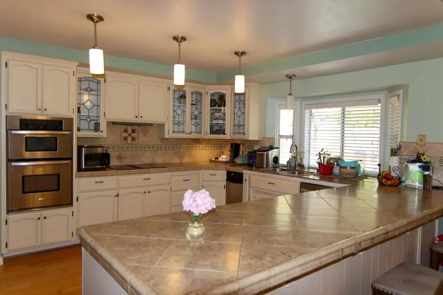 19435 Victoria Drive, Grass Valley, CA 95949 - Image #2