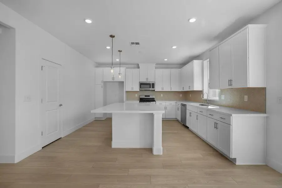 7724 Congaree Way, Sacramento, CA 95829 - Image #3