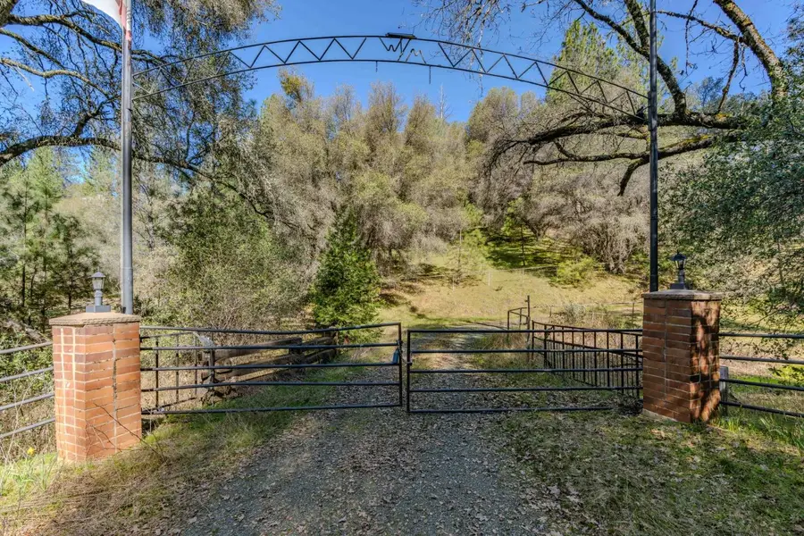 17551 Lueders Court, Fiddletown, CA 95629 - Image #3