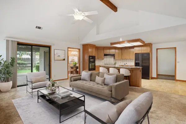 1560 Snapdragon Way, Manteca, CA 95336