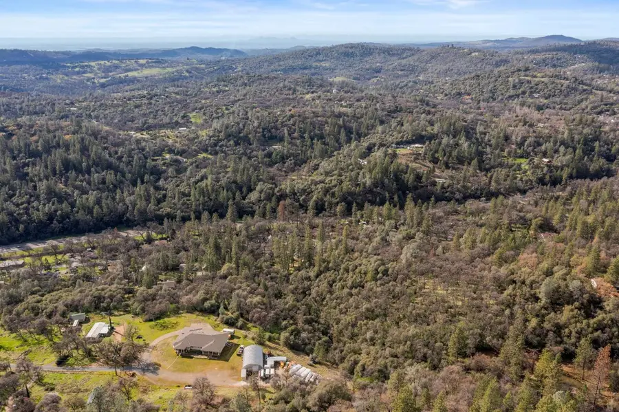 18966 Summerland Court, Grass Valley, CA 95949 - Image #3