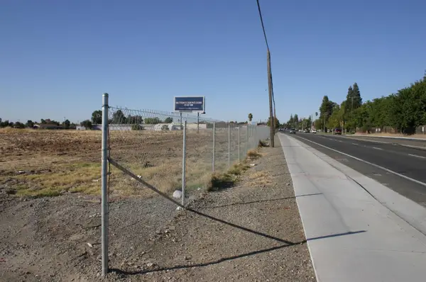 7235 Watt Avenue, North Highlands, CA 95660