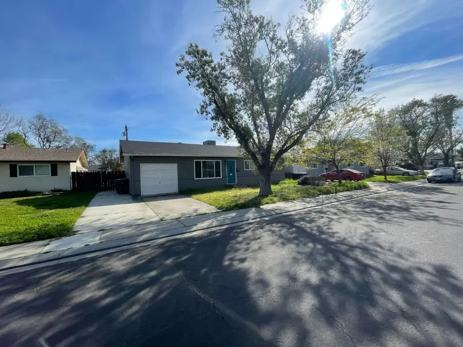 2044 Juanita Court, Modesto, CA 95350 - Image #2