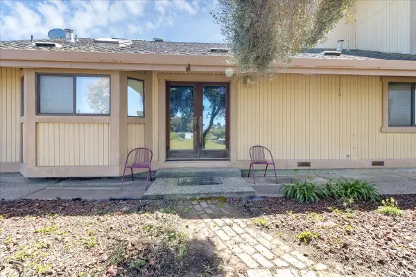 115 Mccary Drive, Hollister, CA 95023