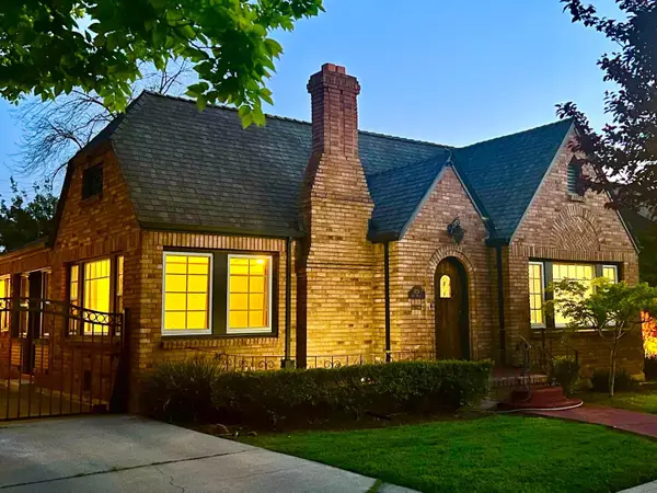 1228 W Walnut Street, Stockton, CA 95203