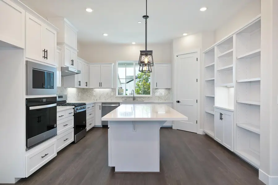 1184 Gunnison Drive, Roseville, CA 95747 - Image #3