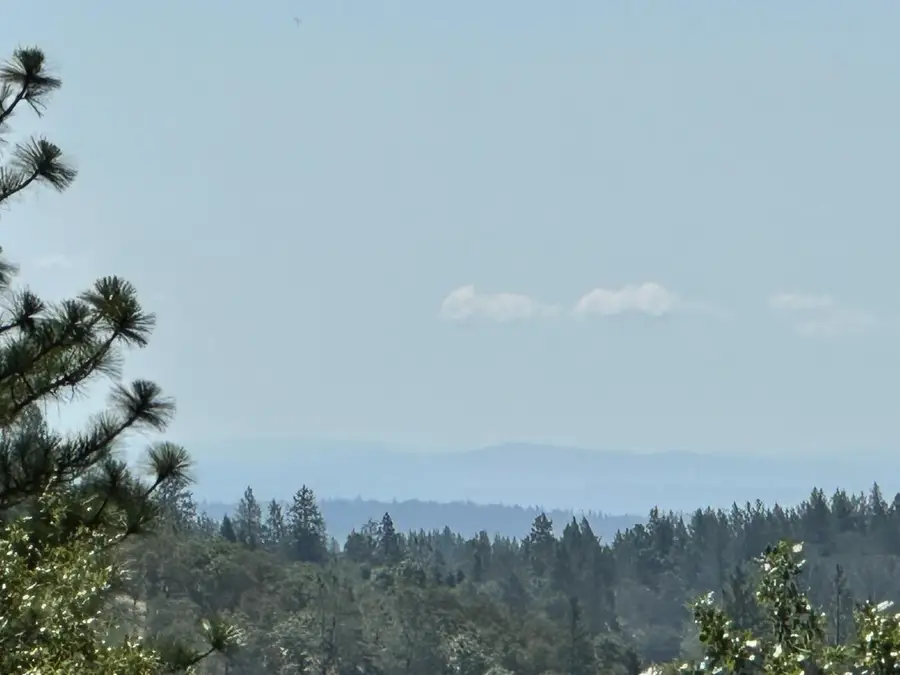 390 Summit View Court, Meadow Vista, CA 95722 - Image #2