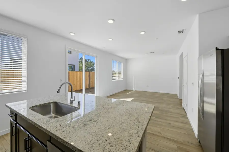 5204 El Paraiso Avenue, Sacramento, CA 95824 - Image #3