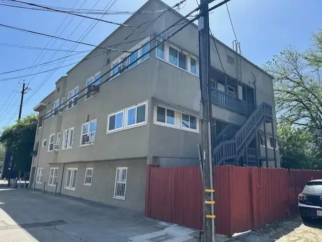 2218 10th Street, Sacramento, CA 95818 - #3