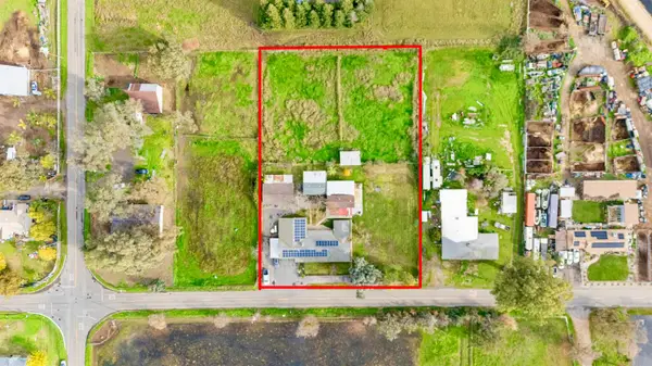 11430 Walnut Avenue, Oakdale, CA 95361