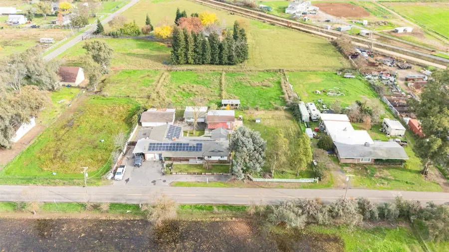 11430 Walnut Avenue, Oakdale, CA 95361 - Image #2