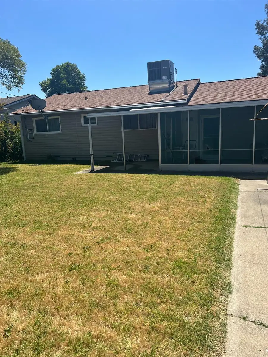1585 Neihart Avenue, Sacramento, CA 95832 - Image #2