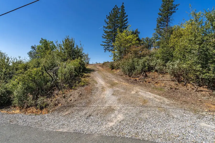 5901 Old Emigrant Trail, Mountain Ranch, CA 95246 - Image #2