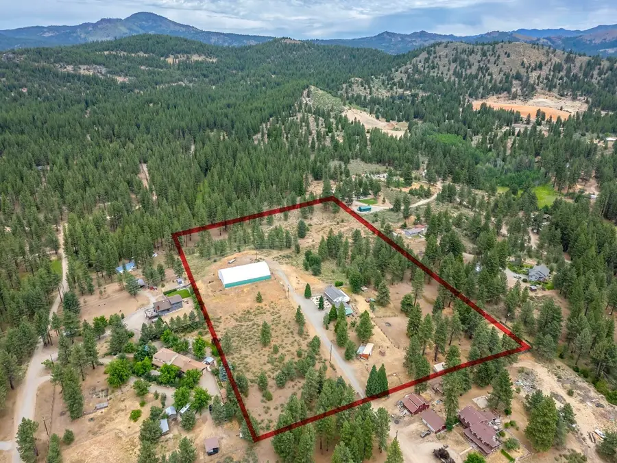 640 Redbud Street, Portola, CA 96122 - Image #3