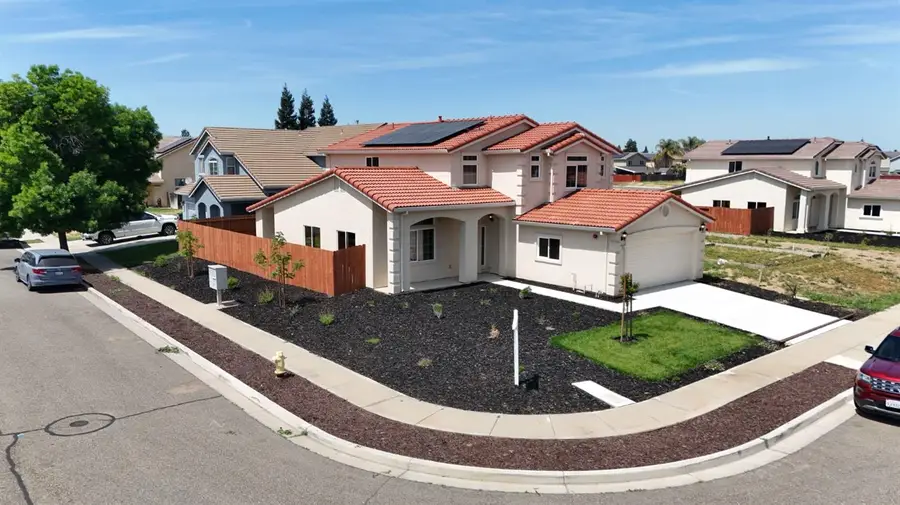 5555 Landon Lane, Riverbank, CA 95367 - Image #2