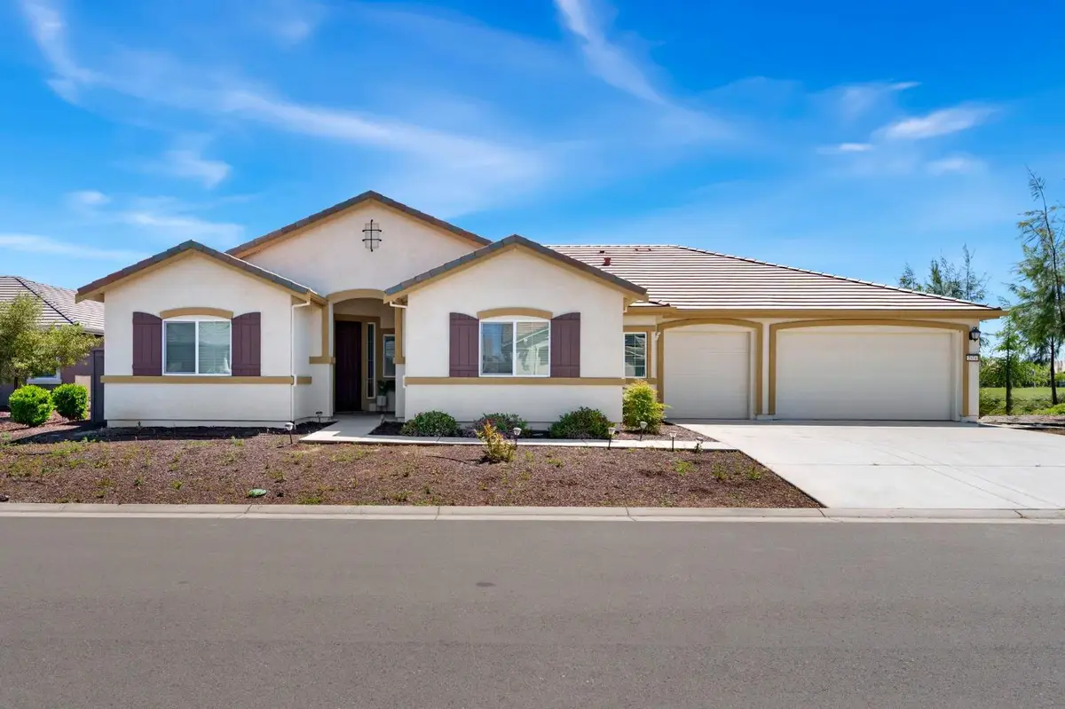 2074 Abbeylane Way, Olivehurst, CA 95961 - Image #1