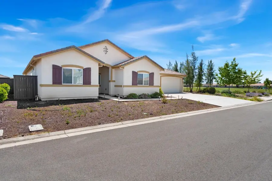 2074 Abbeylane Way, Olivehurst, CA 95961 - Image #2